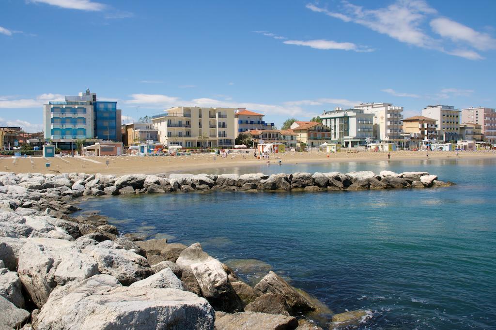 Hotel Villa Rossi Bellaria – Igea Marina Kültér fotó